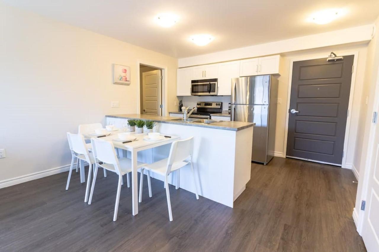 Newly Renovated Modern Condo Near Hospital, Unb Patio & Parking Coffee Saint John Bagian luar foto