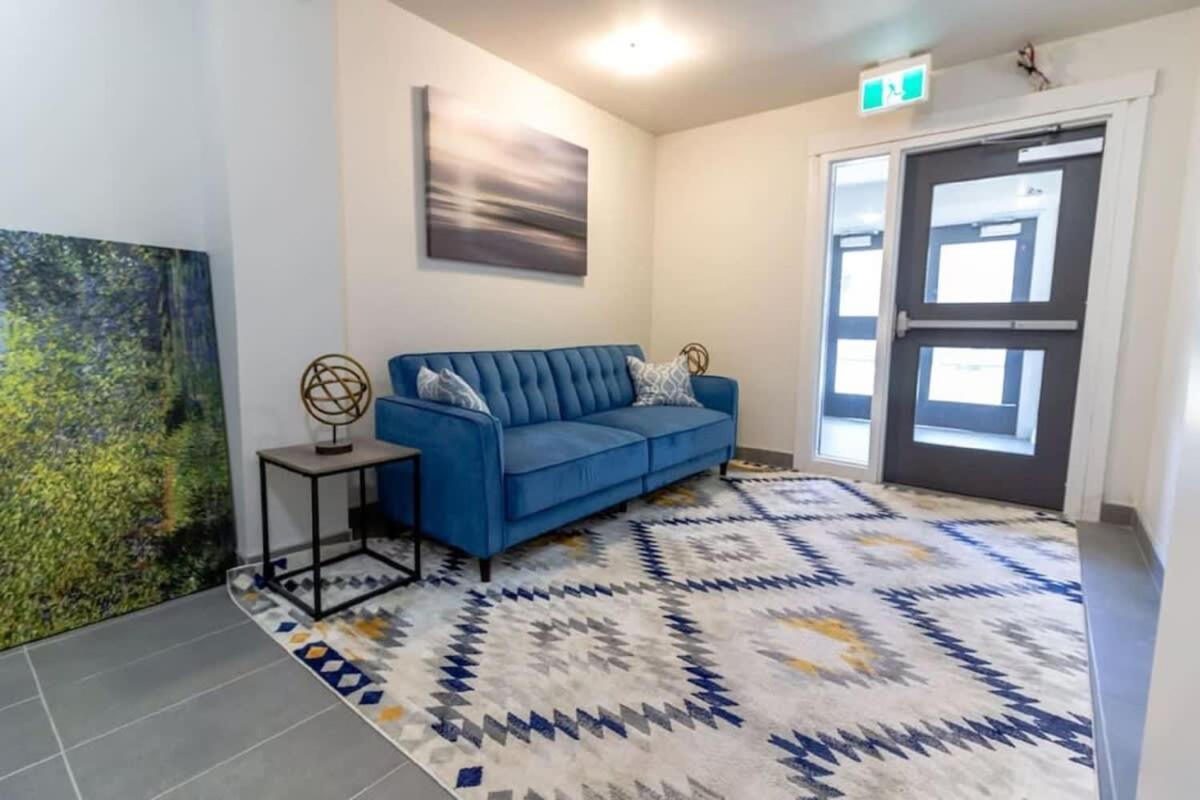 Newly Renovated Modern Condo Near Hospital, Unb Patio & Parking Coffee Saint John Bagian luar foto